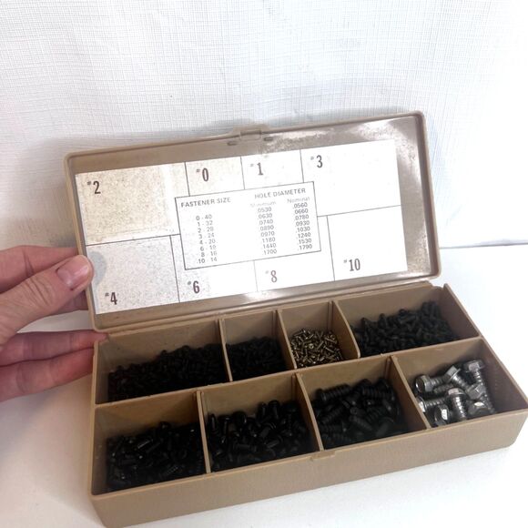 Camcar Textron VTG Box of Pushtite Thread Forming Fasteners by Taptite Products - Picture 3 of 6